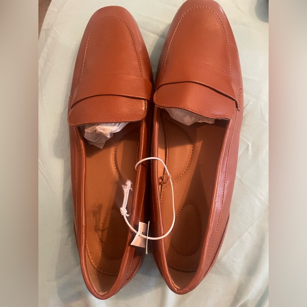 Old Navy women’s classic loafer